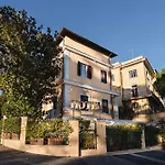 Sourire Hotel