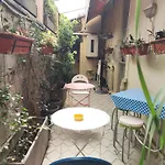 Holiday Jeans Apartment