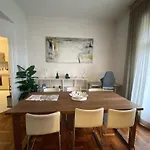 Large&bright apartment amazing view Basilica San Giovanni in Laterano
