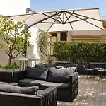 Terrace Pantheon Relais
