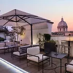 Terrace Pantheon Relais