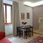 Casa Iulia - Raffinata Dimora Nel Cuore Di Roma