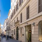 Spanish Steps Oasis Suite