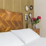 Dandy Suite