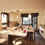 Eur Bright Spacious Terraced Apartment With Private Parking Only For Small Cars