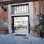 Ancient Trastevere Vespa Loft