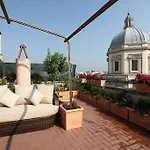 What are the best hotels near Colosseum?