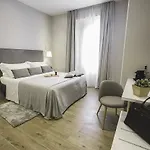 Colonna Luxury Suites