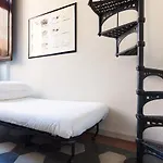 2-Bedroom Apartment In Monti