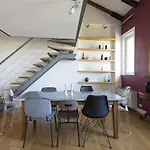 Six-Bedroom On Lungotevere Degli Altoviti Apt 19