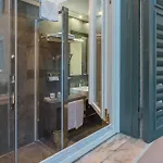 Les Diamants Spanish Steps Suite