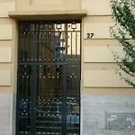 Le Petit Apartments