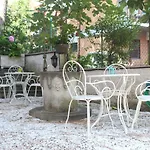 Ianus Guest House