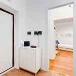 Lovely And Modern Nest Near The Colosseum