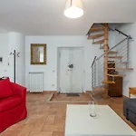 Sunshine Apartment In Trastevere
