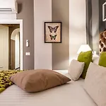 Apartment Via Degli Ibernesi In Roma
