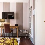 Apartment Via Degli Ibernesi In Roma