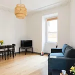 Pietra Square Residence