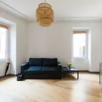 Pietra Square Residence