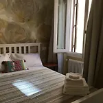 Maracaibo Sun Guest House