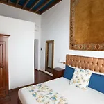 Ad2015 Guest House