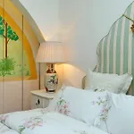 Town House - Treasurerome Collection