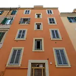 Torpignattara Apartment
