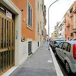 Torpignattara Apartment