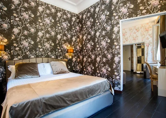Via Veneto Suites