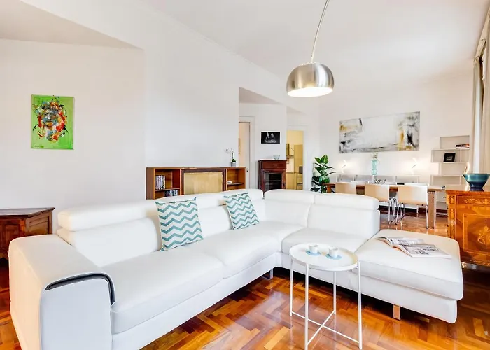 Large&bright apartment amazing view Basilica San Giovanni in Laterano