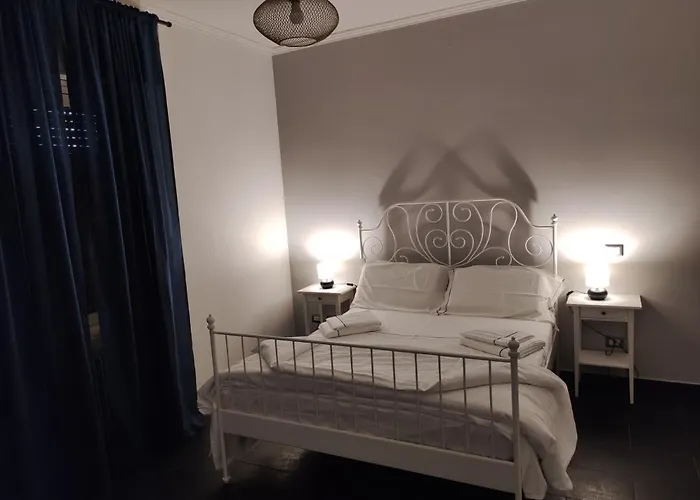 San Lorenzo room 3
