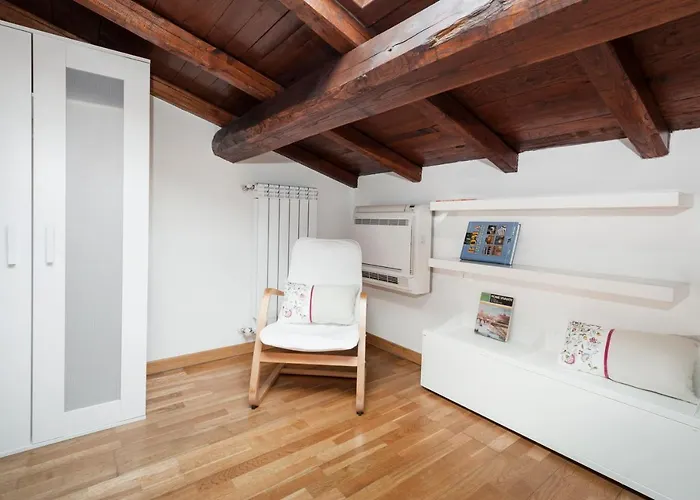 Charming Patio House In San Lorenzo