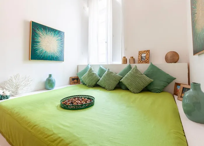 Spanish Steps Splendid Apartment