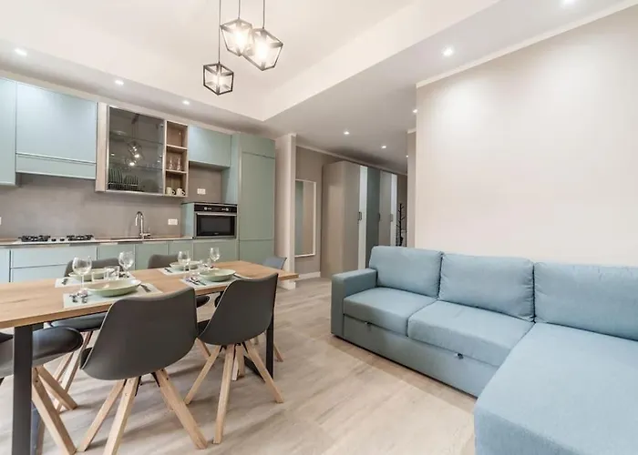 Domus 124, Elegant City Comfort With Parking