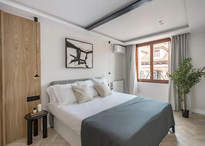 Cosy And Stylish Apartment In A Lively Area Of Rome