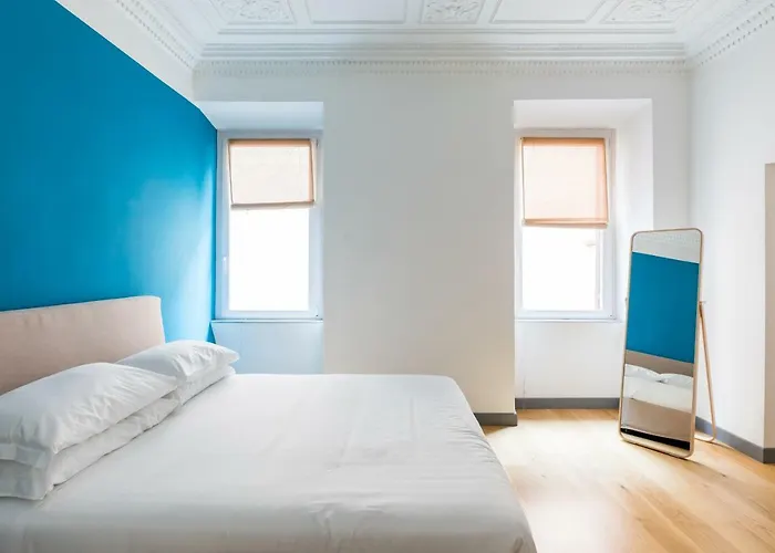 Pietra Square Residence