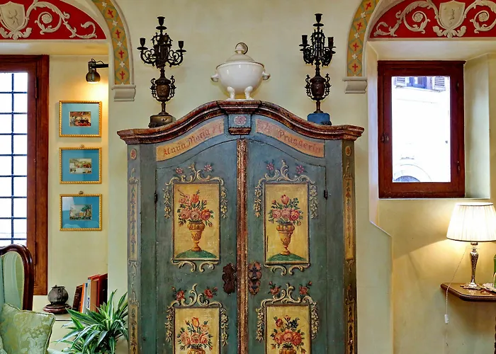 Town House - Treasurerome Collection