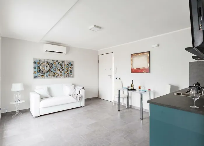Penthouse 41 In Trastevere With Big Terrace