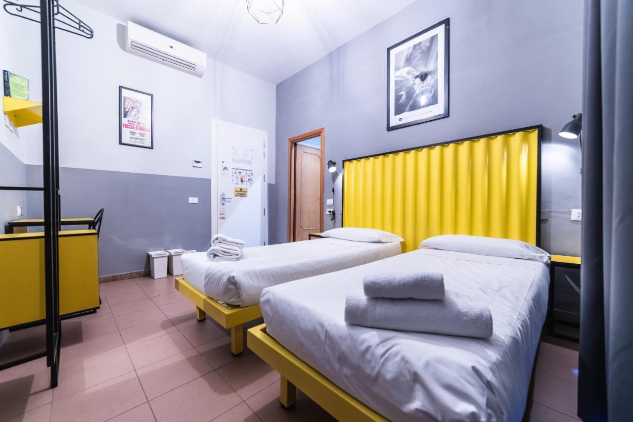 Yellowsquare Albergue