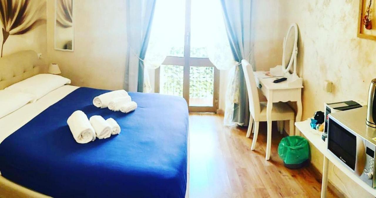 Guest house Deluxe And Chilling Jacuzzi