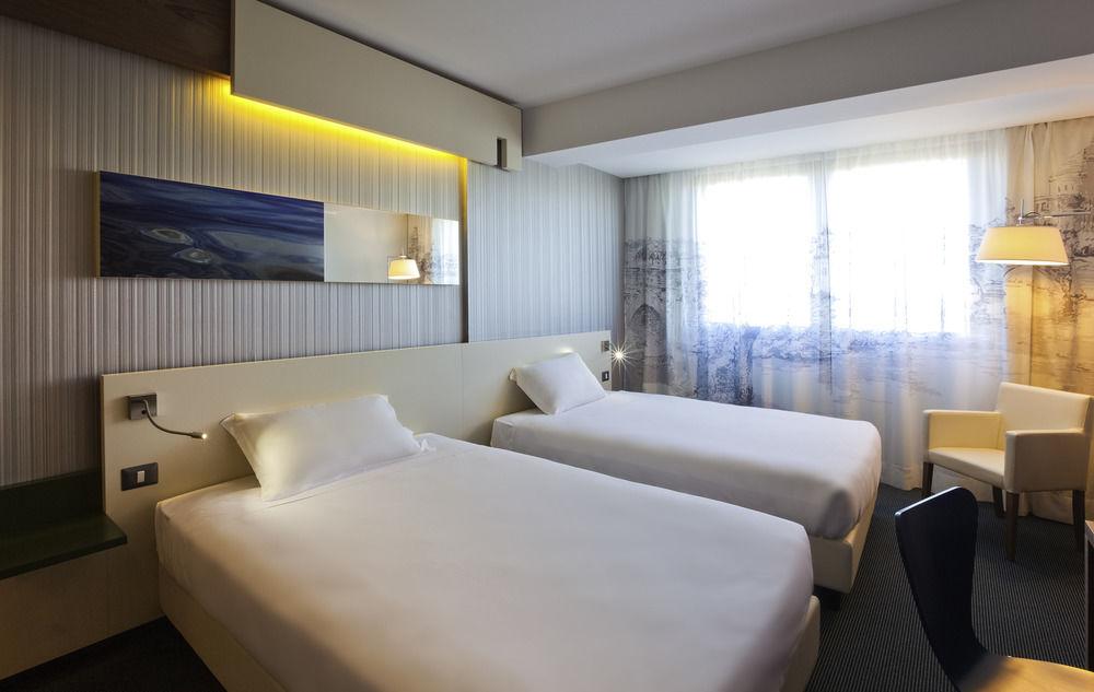 Ibis Styles Eur Hotel 4*