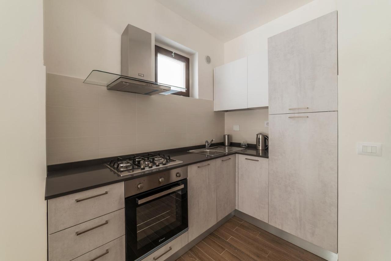 Apartment Fonte Laurentina Rom