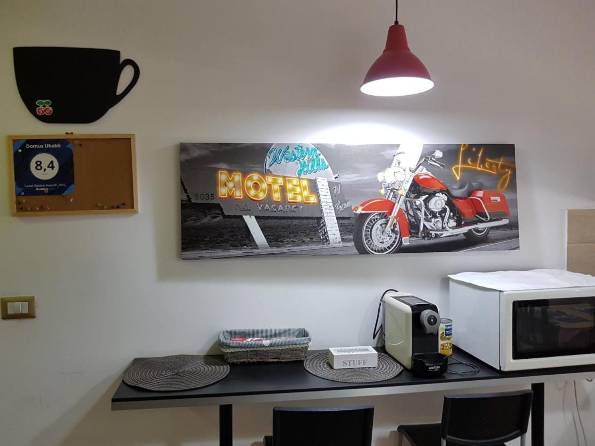 Acomodação com café da manhã  Domus Ubaldi