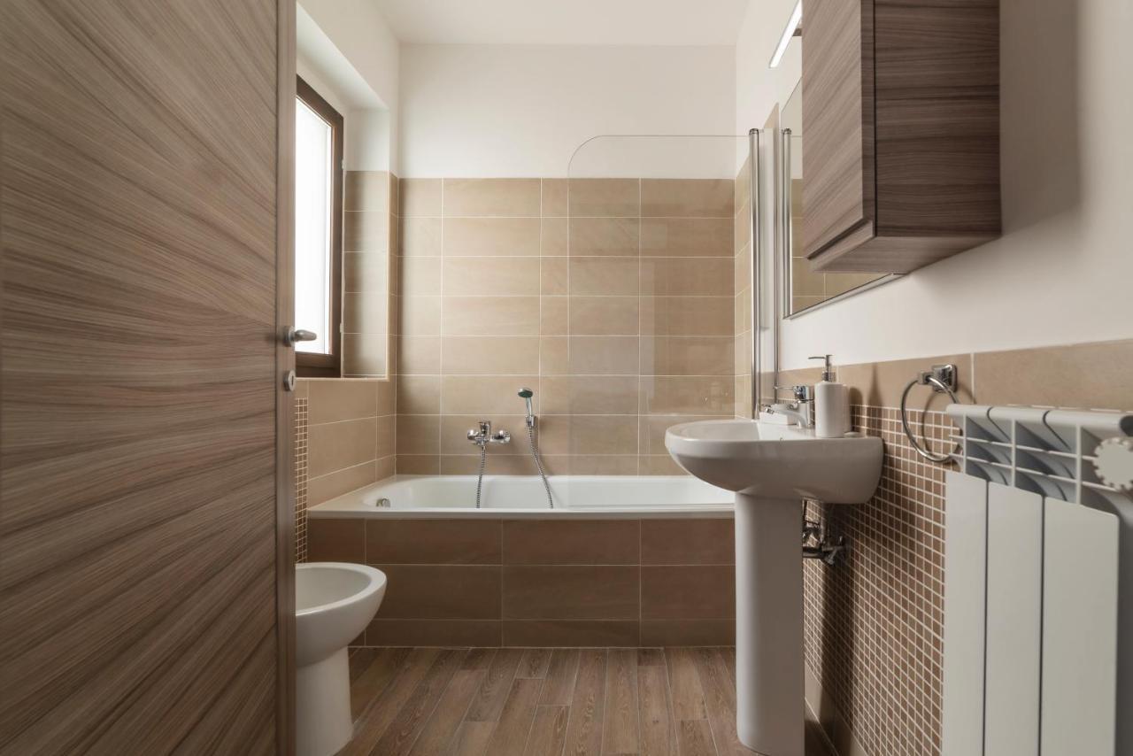 Apartment Fonte Laurentina Rom