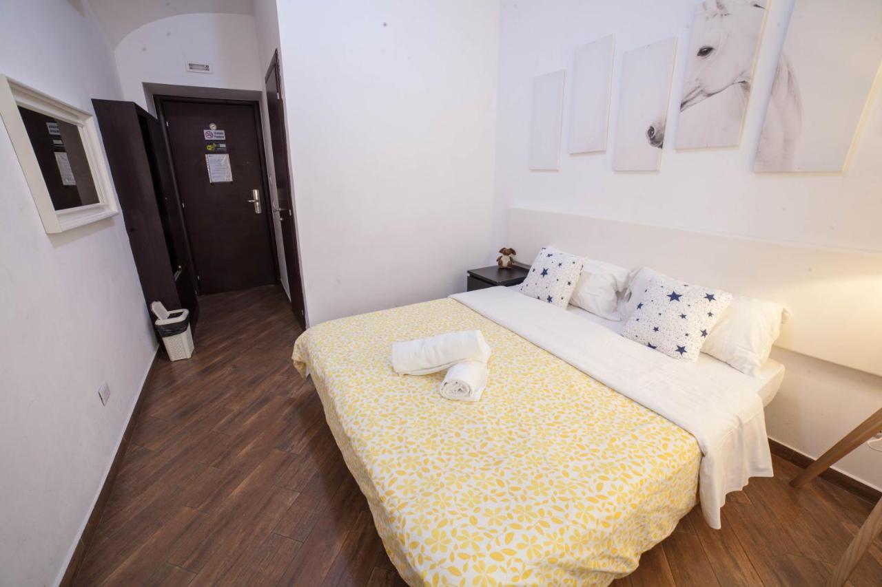 Affittacamere Romangelo Termini 3*