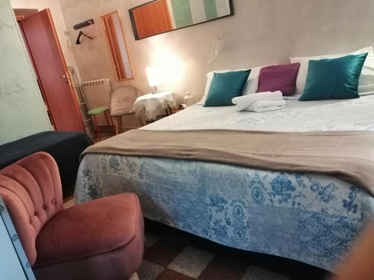Român Holidays Albergue *