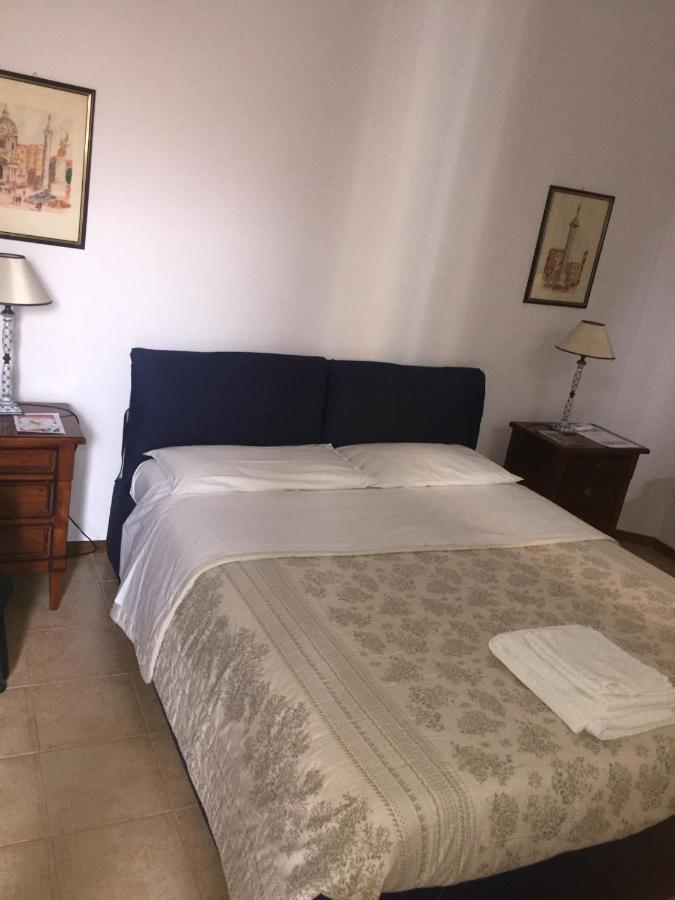 Alojamento de Acomodação e Pequeno-almoço La Capitale Roma