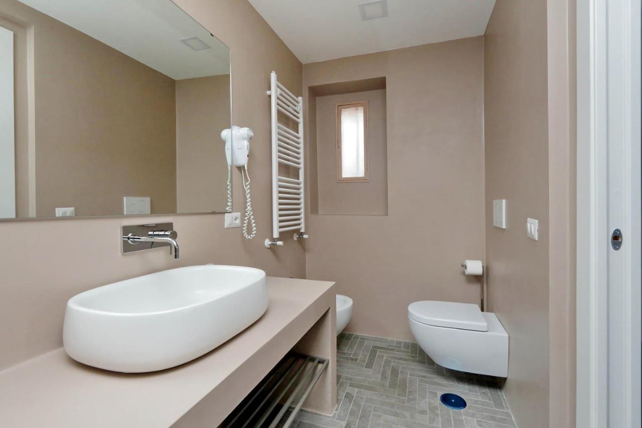 Della Croce Luxury 2* Rom