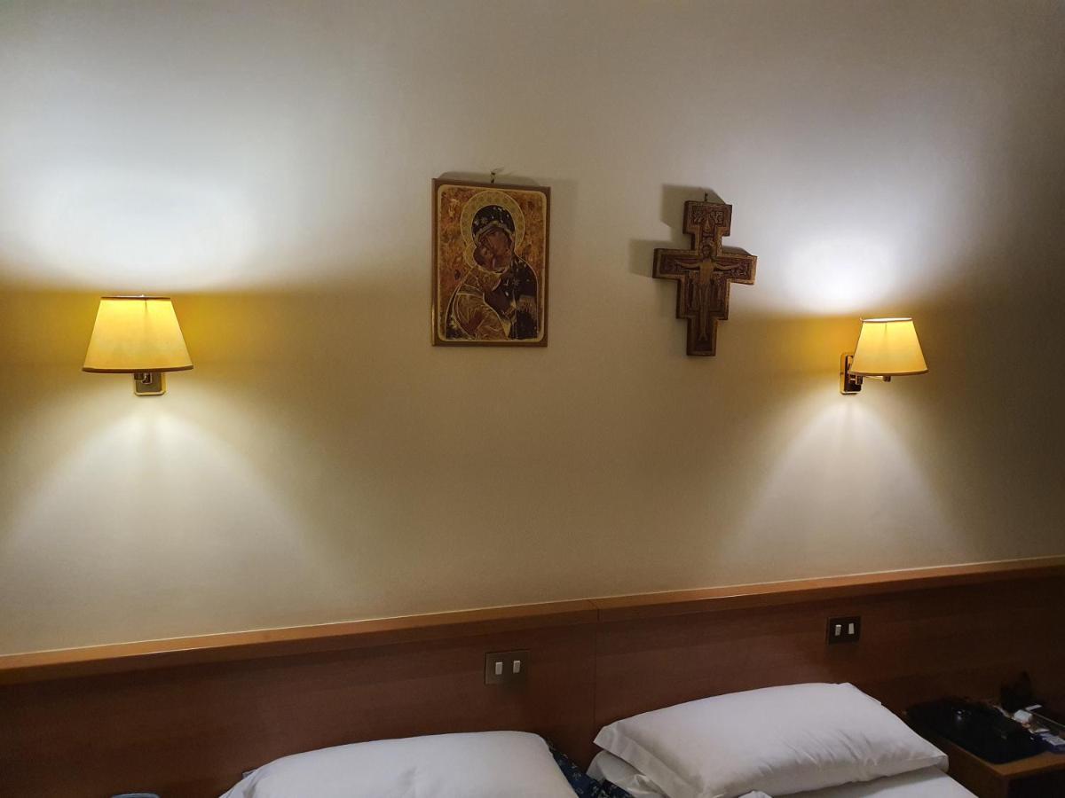 Suore Concezioniste Missionarie - Carmen Salles Alojamento de Acomodação e Pequeno-almoço Roma