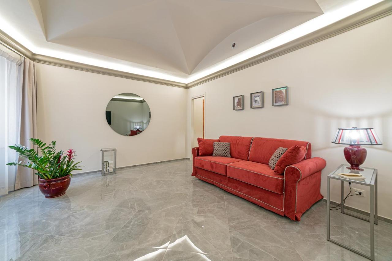 Bmga L Viapaola43 Palace Apart-hotel